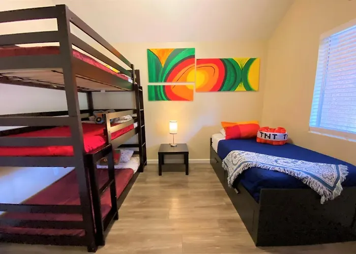 Cλsitλ λrizonλ - - Designed For A Large Or 2 Families With Kids *